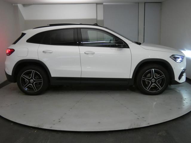 Mercedes Benz Gla image 6
