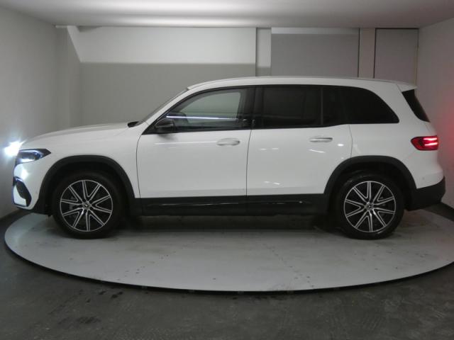 Mercedes Benz Eqb image 1