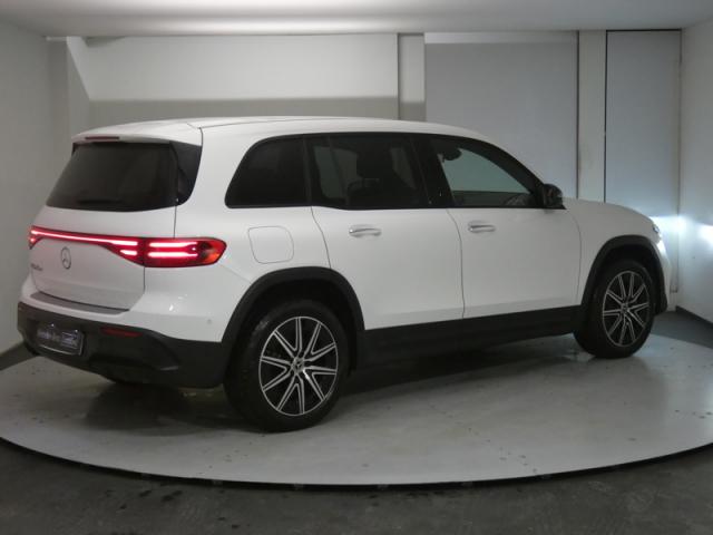 Mercedes Benz Eqb image 8