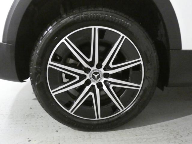 Mercedes Benz Eqb image 5