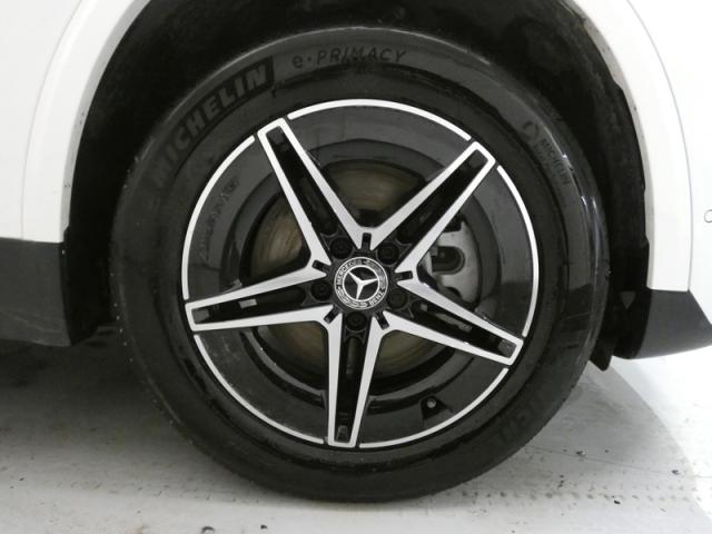 Mercedes Benz Eqa image 9