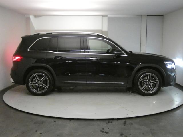 Mercedes Benz Glb image 7