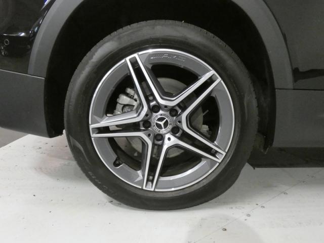 Mercedes Benz Glb image 9