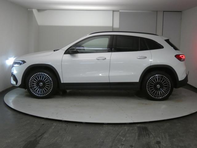 Mercedes Benz Eqa image 3