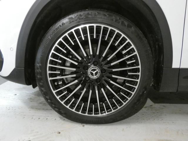 Mercedes Benz Eqa image 5