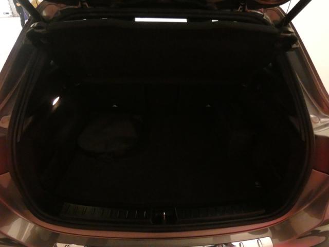 Mercedes Benz Eqa image 6