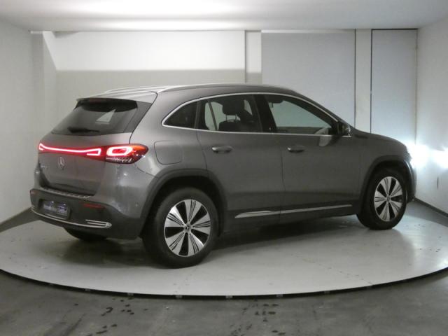 Mercedes Benz Eqa image 9