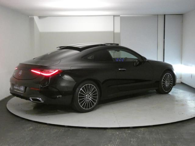 Mercedes Benz Cle image 2