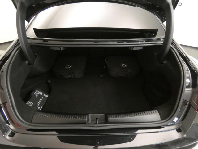 Mercedes Benz Cla image 1