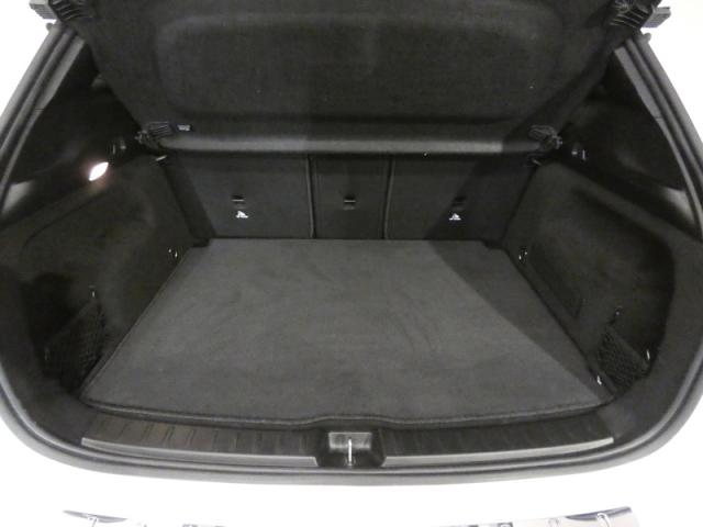 Mercedes Benz Gla image 2