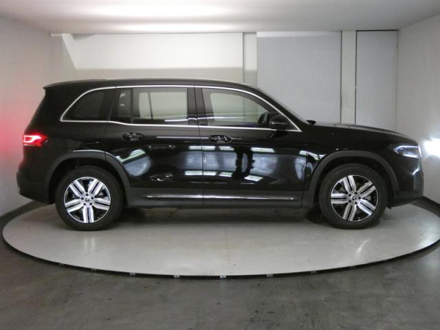 Mercedes Benz Eqb image 1