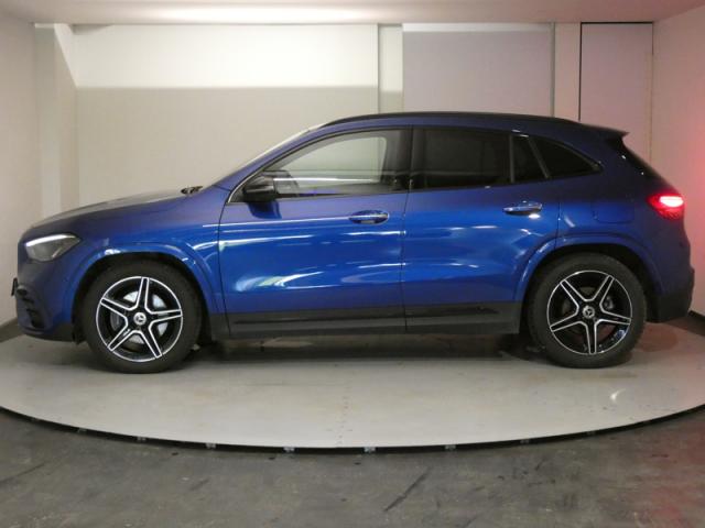 Mercedes Benz Gla image 2