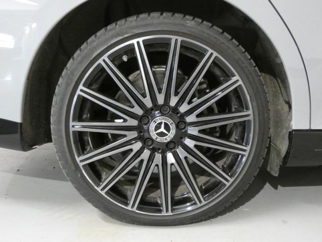 Mercedes Benz Cla image 2