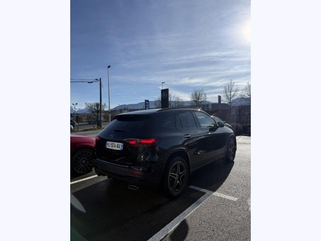 Mercedes Benz Gla image 9