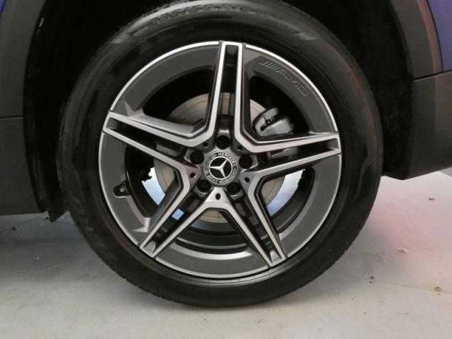 Mercedes Benz Glb image 8
