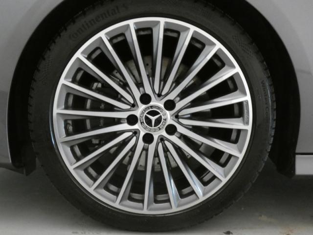 Mercedes Benz Cla image 4