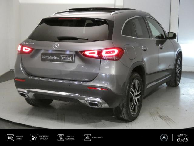 Mercedes Benz Gla image 8