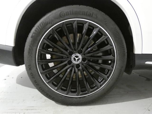 Mercedes Benz Glc image 9