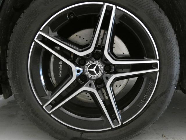 Mercedes Benz Gla image 1