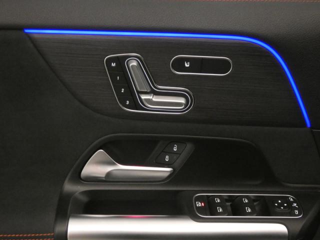 Mercedes Benz Gla image 1