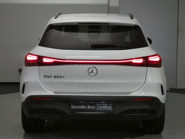 Mercedes Benz Eqa image 1
