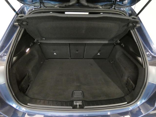 Mercedes Benz Gla image 6