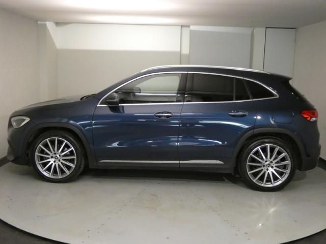 Mercedes Benz Gla image 8