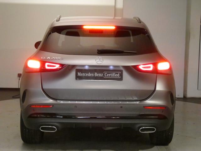Mercedes Benz Gla image 2