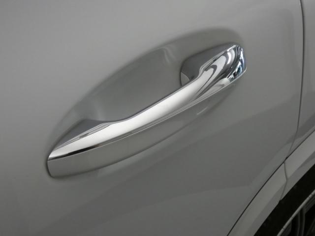 Mercedes Benz Gla image 8