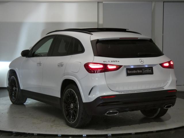 Mercedes Benz Gla image 2