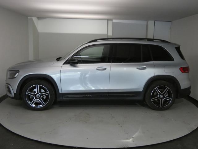 Mercedes Benz Glb image 7