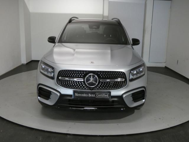 Mercedes Benz Glb image 9