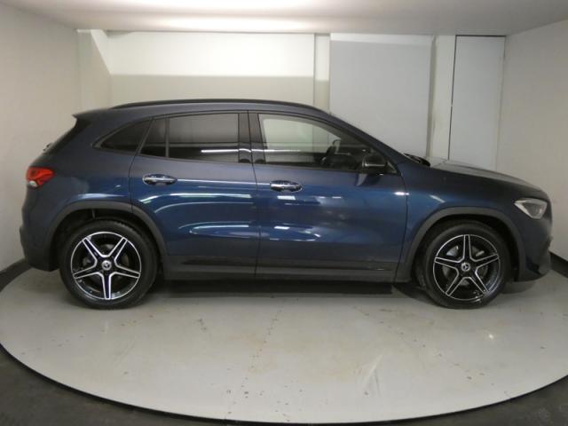 Mercedes Benz Gla image 3