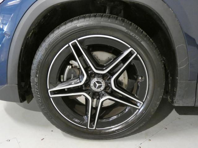 Mercedes Benz Gla image 2