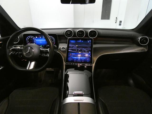 Mercedes Benz Glc image 9