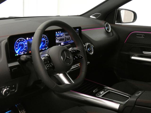 Mercedes Benz Eqa image 8