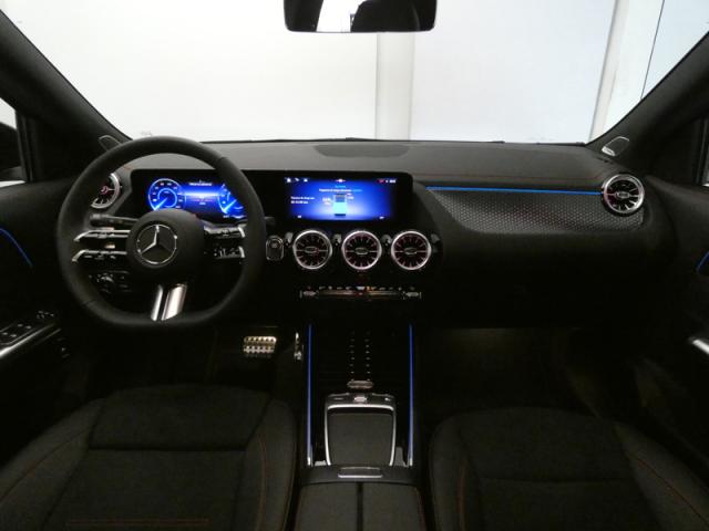 Mercedes Benz Eqa image 7