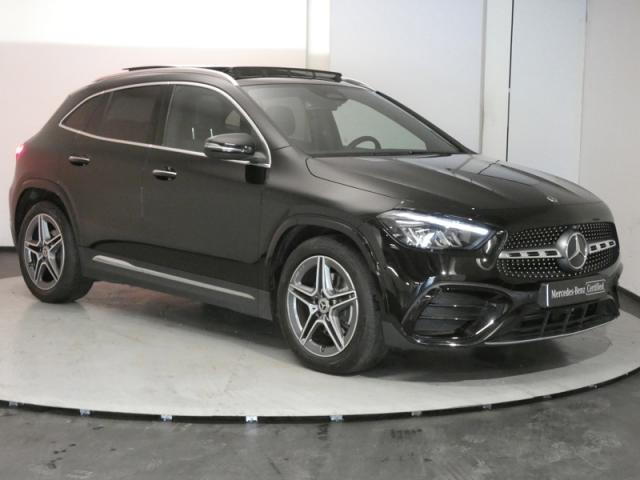 Mercedes Benz Gla image 1