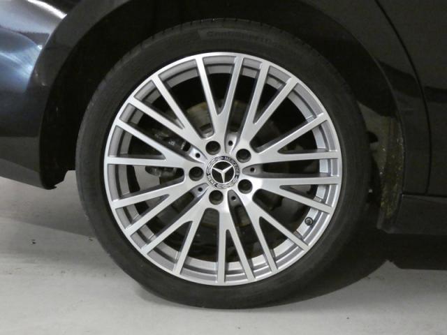 Mercedes Benz Cla image 2