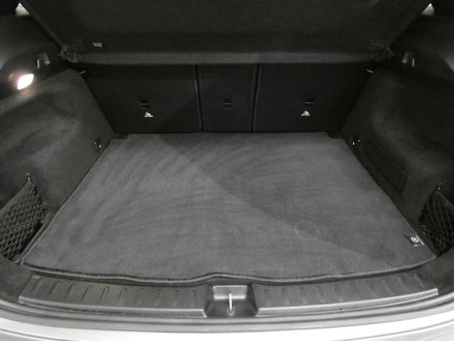 Mercedes Benz Gla image 2