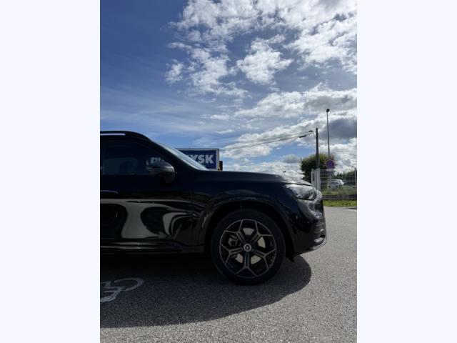 Mercedes Benz Glb image 8