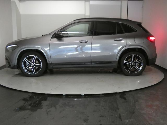 Mercedes Benz Gla image 3