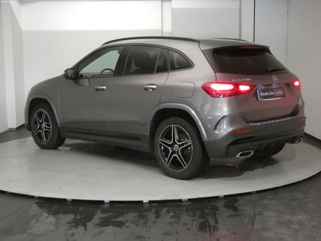 Mercedes Benz Gla image 9