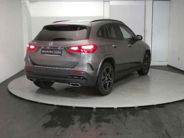 Mercedes Benz Gla image 2