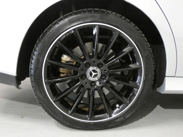 Mercedes Benz Cla image 2