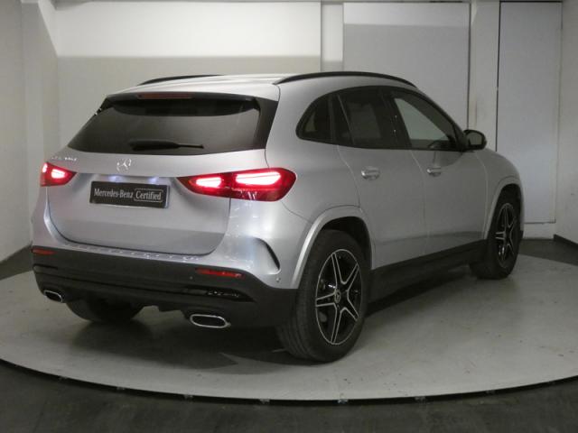 Mercedes Benz Gla image 1