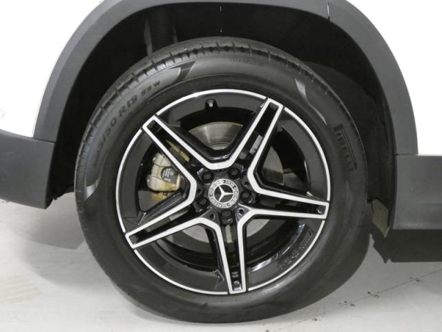 Mercedes Benz Gla image 9