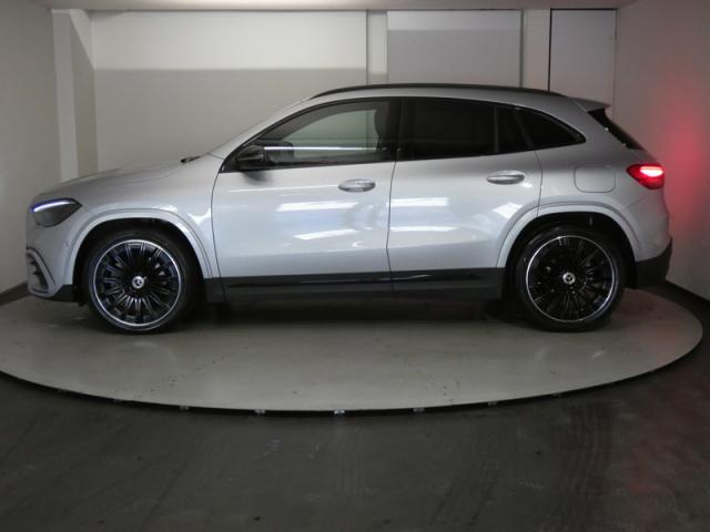 Mercedes Benz Gla image 4