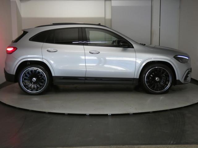 Mercedes Benz Gla image 5