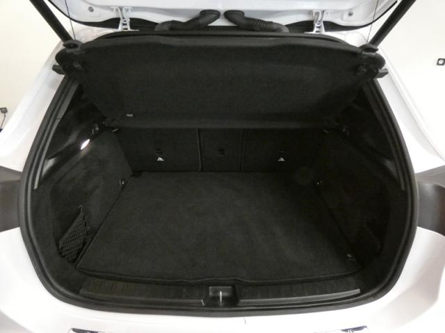 Mercedes Benz Gla image 4